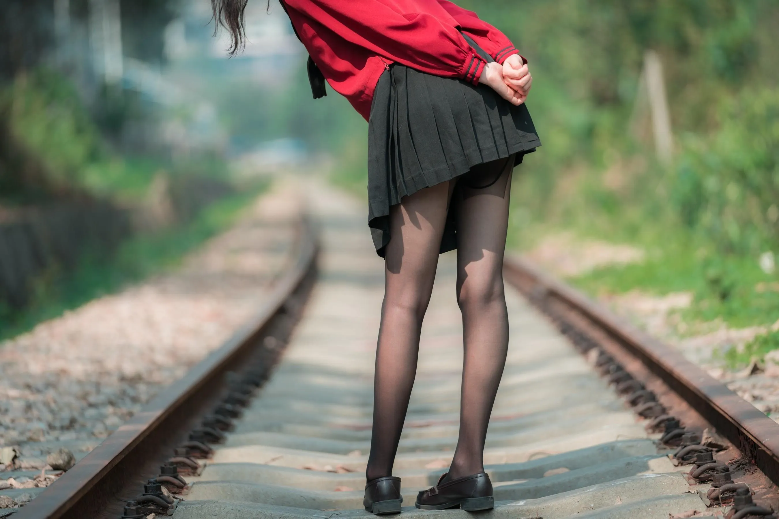 西瓜少女 NO.011 铁轨成片 [48P]插图8